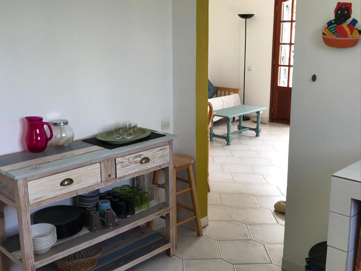 Case A Lili, Joli Haut De Villa Face A La Mer Dans Le Bourg. Terre-De-Haut Bagian luar foto
